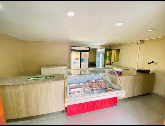 243M² BUSINESS FOR SALE IN KANYAMAZANE